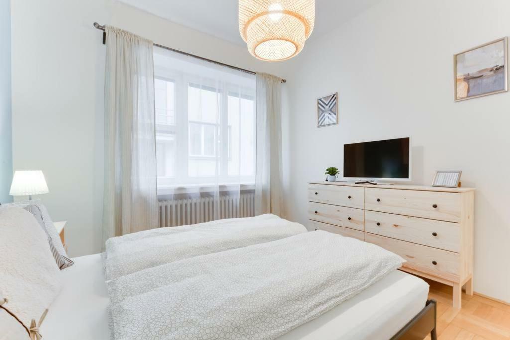 Apartment Alex Прага Екстериор снимка