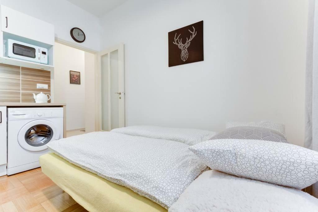 Apartment Alex Прага Екстериор снимка