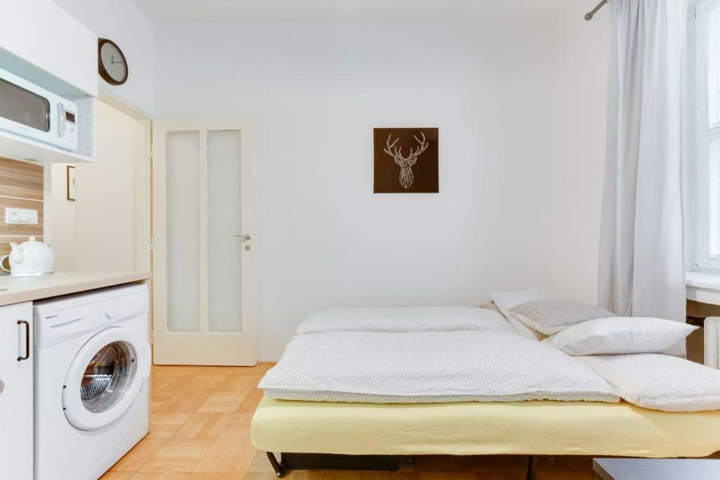Apartment Alex Прага Екстериор снимка